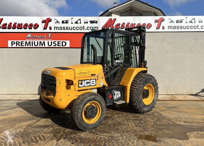 رافعة شوكية لجميع التضاريس JCB 926
