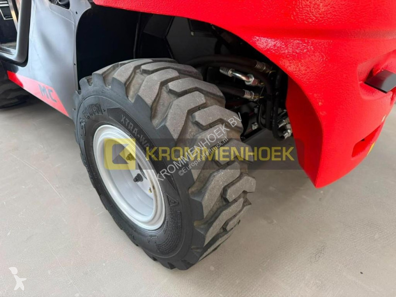 Gaffel med motvikt Manitou MC 25-4 D K ST5