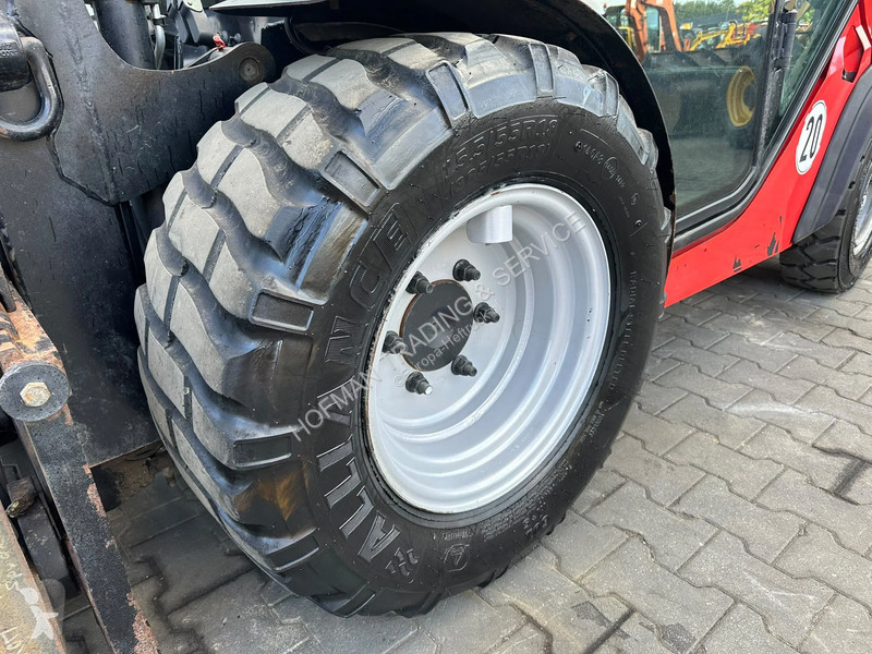 رافعة شوكية لجميع التضاريس Manitou