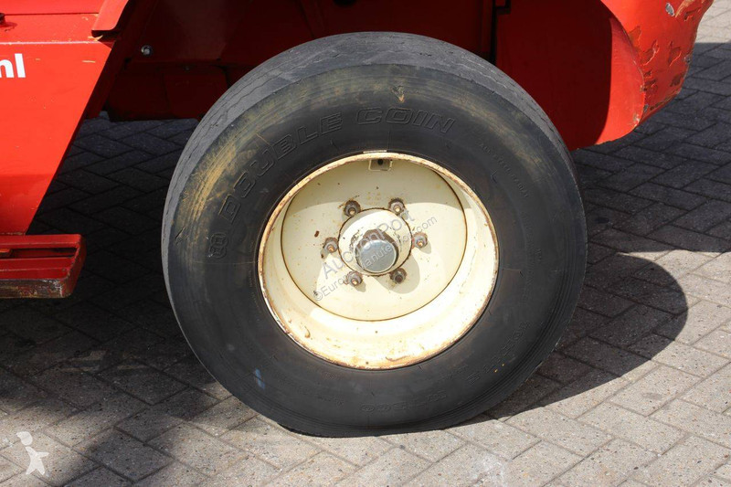 Внедорожный погрузчик Manitou