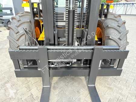 Chariot tout terrain JCB