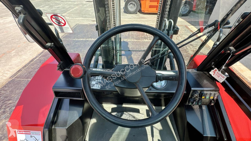 رافعة شوكية لجميع التضاريس Manitou 4x4