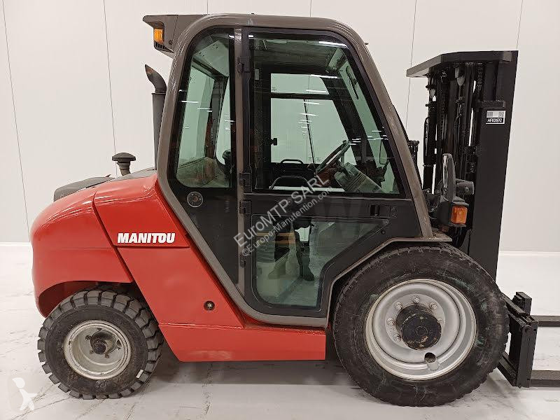رافعة شوكية لجميع التضاريس Manitou 25T