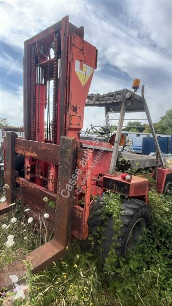 رافعة شوكية لجميع التضاريس Manitou lot de manitou