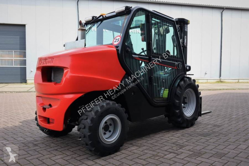 رافعة شوكية لجميع التضاريس Manitou MC25-4 Valid...
