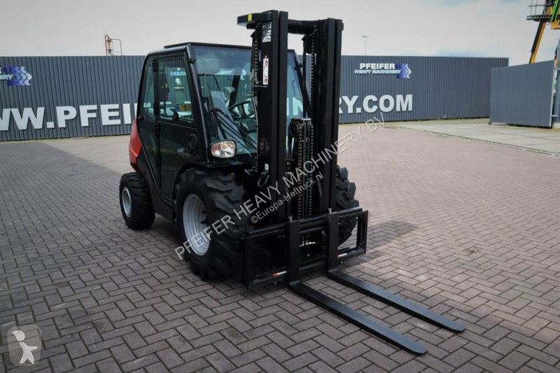 رافعة شوكية لجميع التضاريس Manitou MC25-4 Valid...