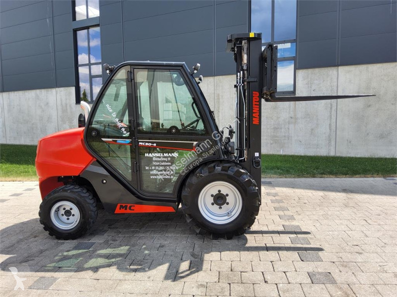 Високопроходим мотокар Manitou MC 304