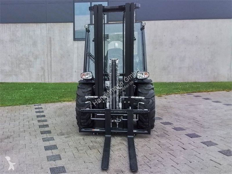 Carretilla todoterreno Manitou MC 25-4