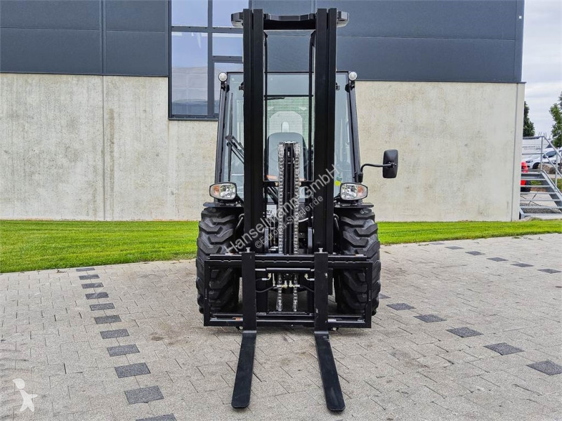 Carretilla todoterreno Manitou MC 30-4