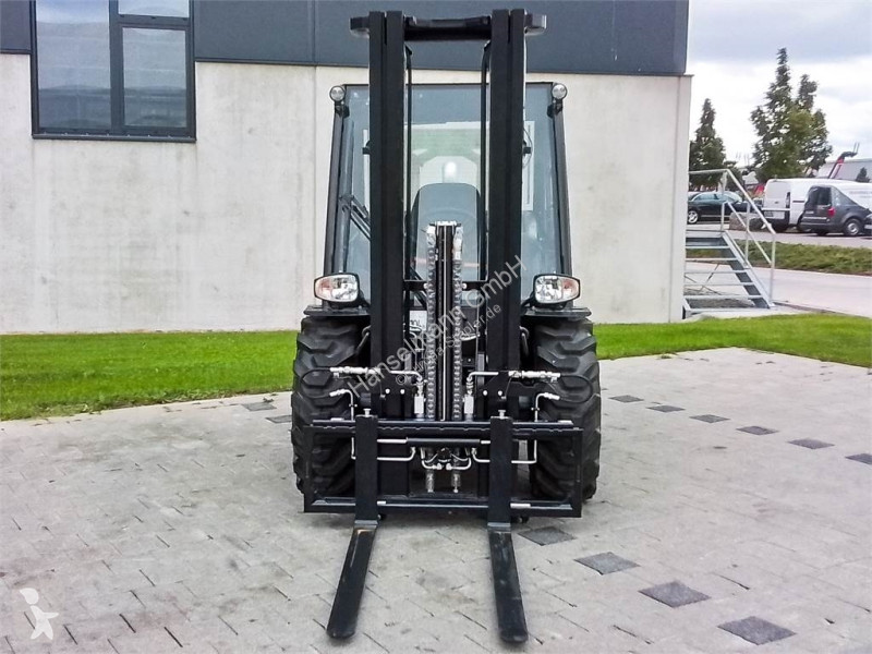 Carretilla todoterreno Manitou MC 25-4
