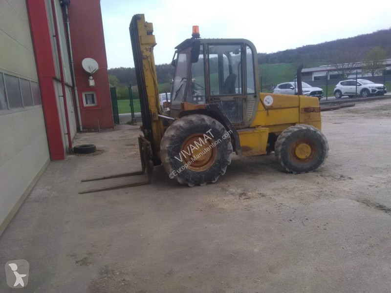 رافعة شوكية لجميع التضاريس JCB 930