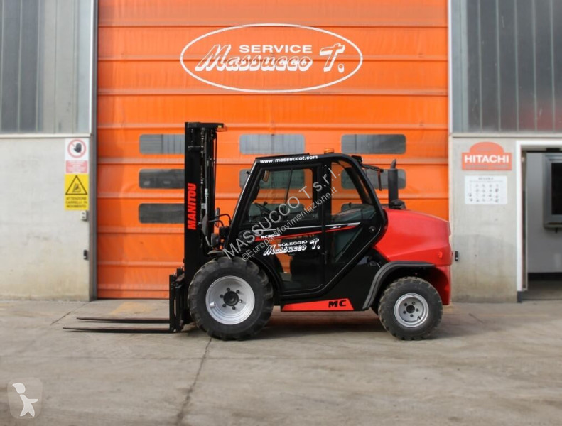 Carretilla todoterreno Manitou MC30-4 DK 4X4