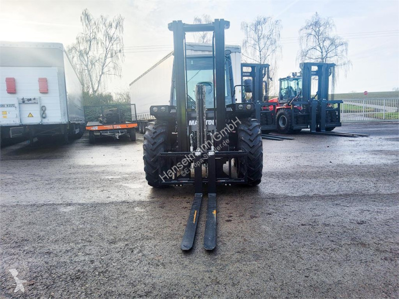 رافعة شوكية لجميع التضاريس Manitou 304