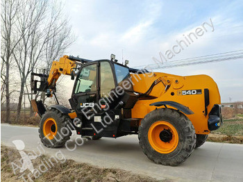 Високопроходим мотокар JCB