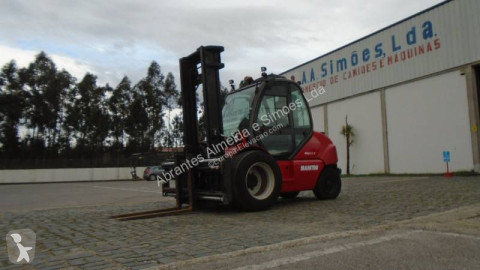رافعة شوكية لجميع التضاريس Manitou