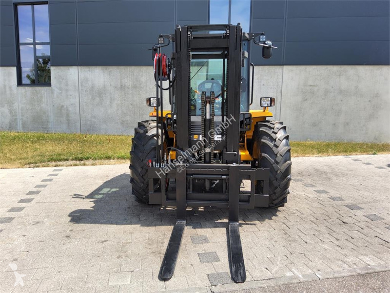 رافعة شوكية لجميع التضاريس JCB 940-4 SV
