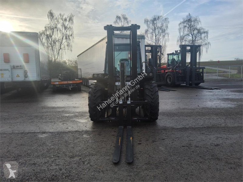 رافعة شوكية لجميع التضاريس Manitou 304