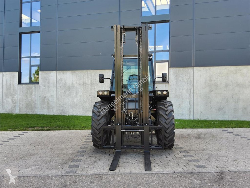 رافعة شوكية لجميع التضاريس Manitou 304