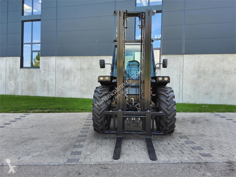 رافعة شوكية لجميع التضاريس Manitou 304