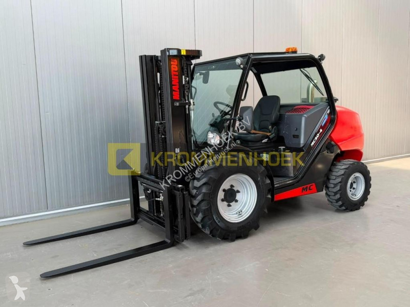 Внедорожный погрузчик Manitou MC 304 ST5