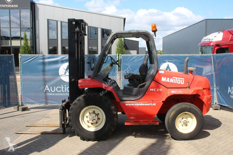 Внедорожный погрузчик Manitou
