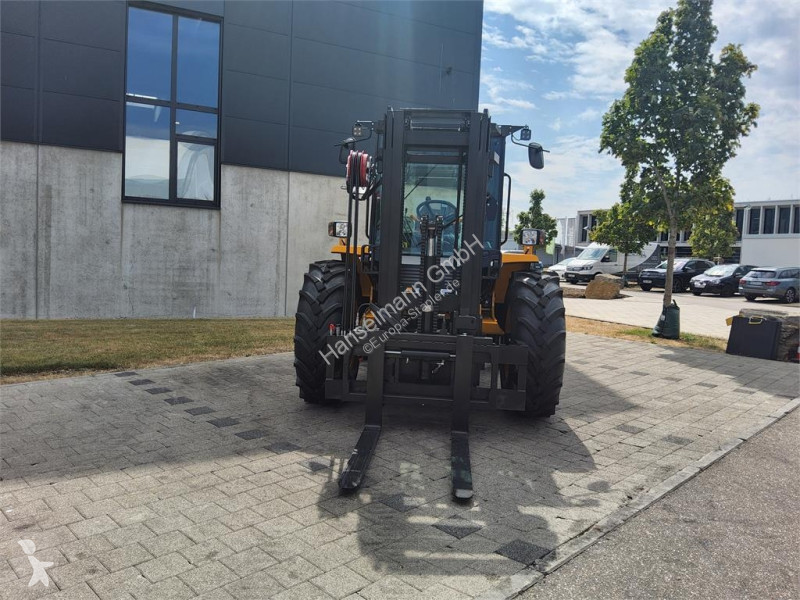 Chariot tout terrain JCB 940-4 SV