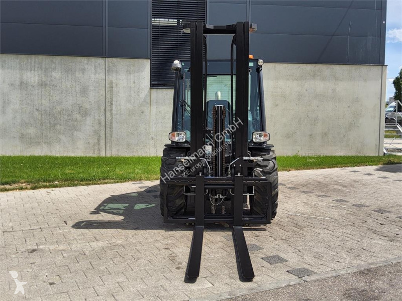 Empilhador todo o terreno Manitou MC 304