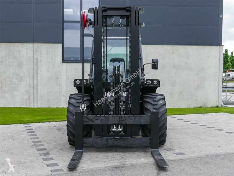 رافعة شوكية لجميع التضاريس Manitou M 50-4