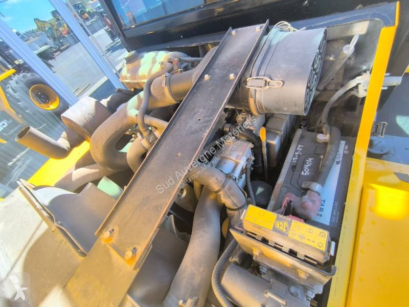 رافعة شوكية لجميع التضاريس JCB