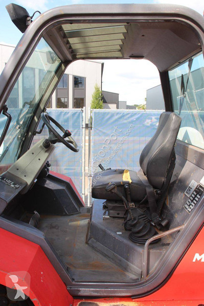 Внедорожный погрузчик Manitou
