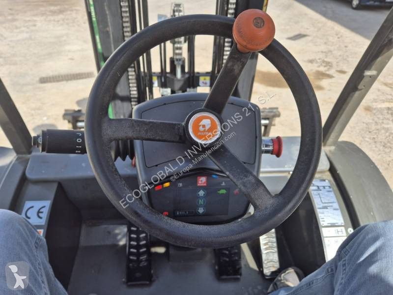 رافعة شوكية لجميع التضاريس Ausa C201 H X4