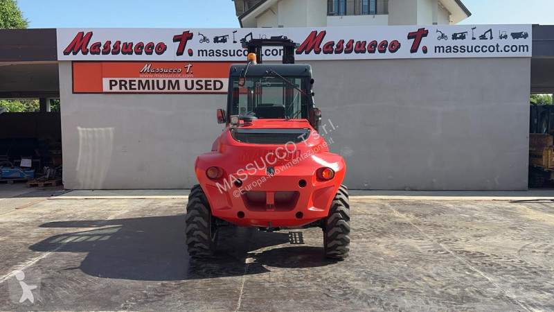 رافعة شوكية لجميع التضاريس Manitou 4x4