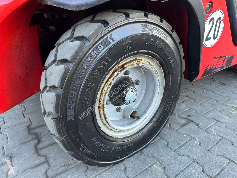 رافعة شوكية لجميع التضاريس Manitou