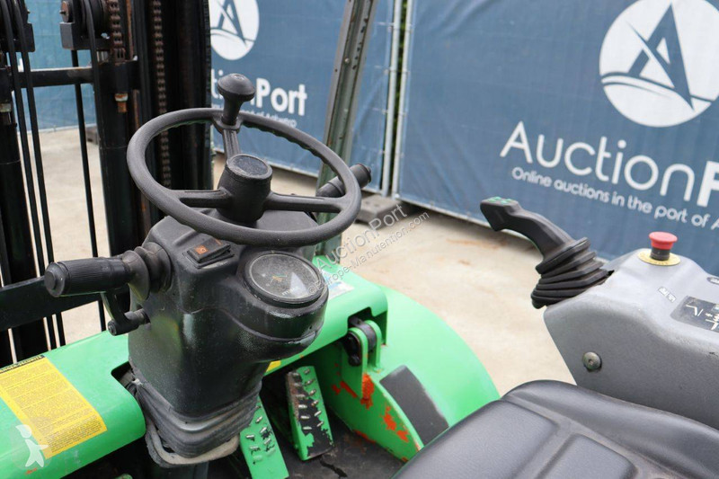 Carretilla todoterreno Mast Explorer H15D