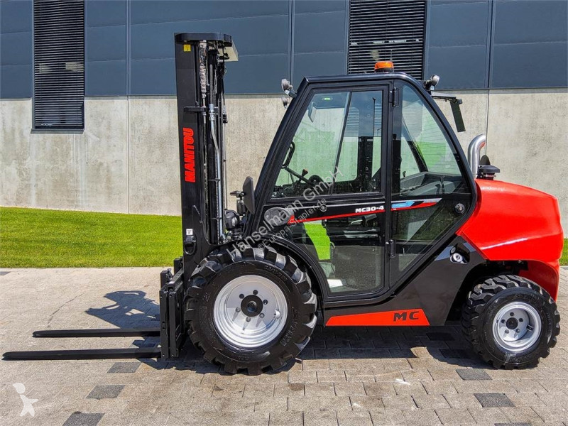 Stivuitor toate terenurile Manitou MC 30-4