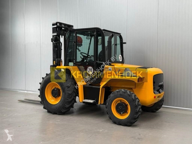 Chariot tout terrain JCB 940
