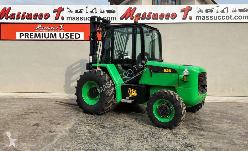 رافعة شوكية لجميع التضاريس JCB 926