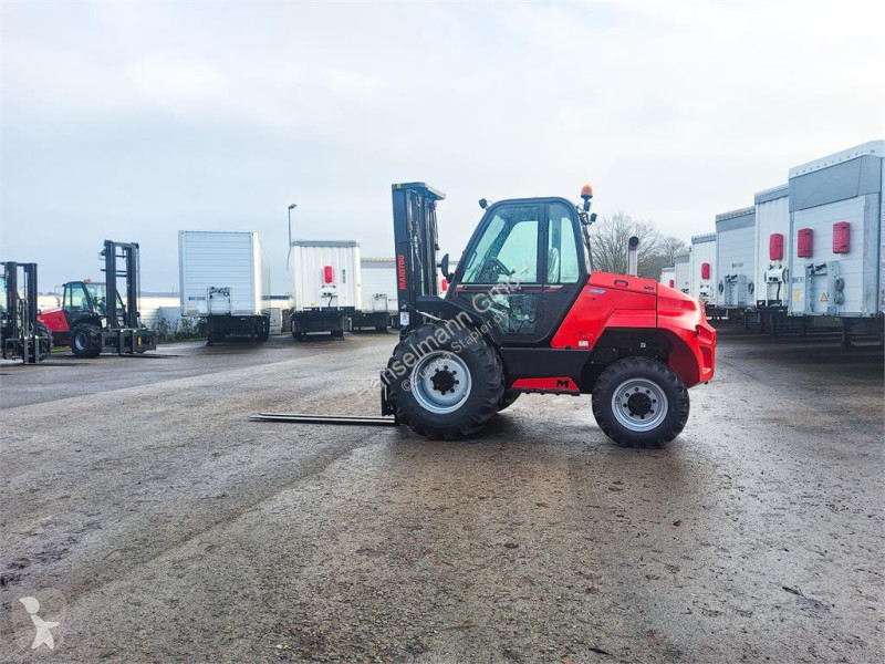 رافعة شوكية لجميع التضاريس Manitou 304