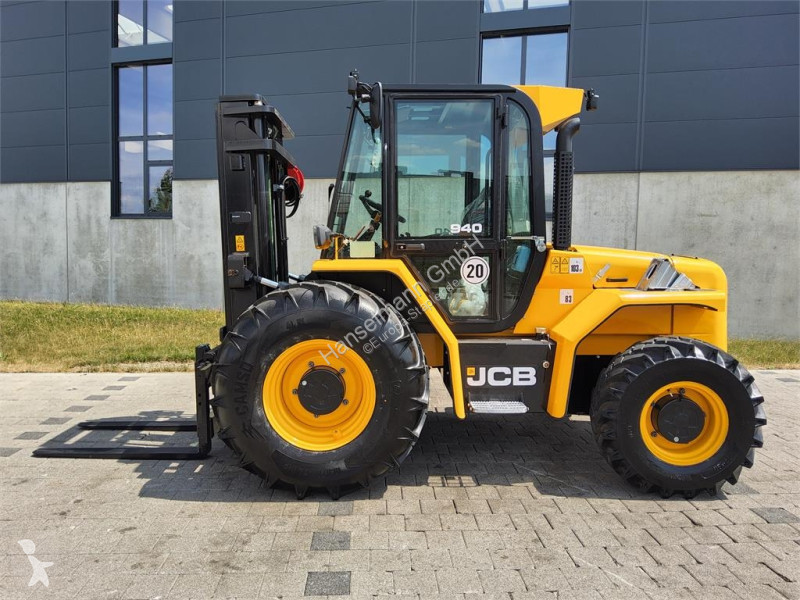رافعة شوكية لجميع التضاريس JCB 940-4 SV