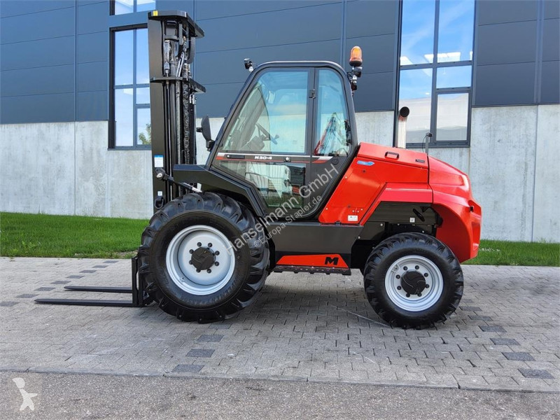 رافعة شوكية لجميع التضاريس Manitou 304