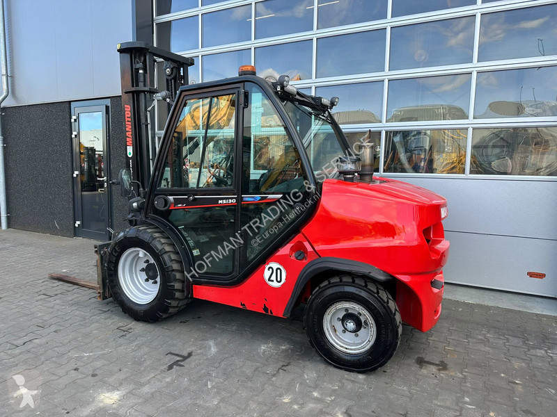 رافعة شوكية لجميع التضاريس Manitou