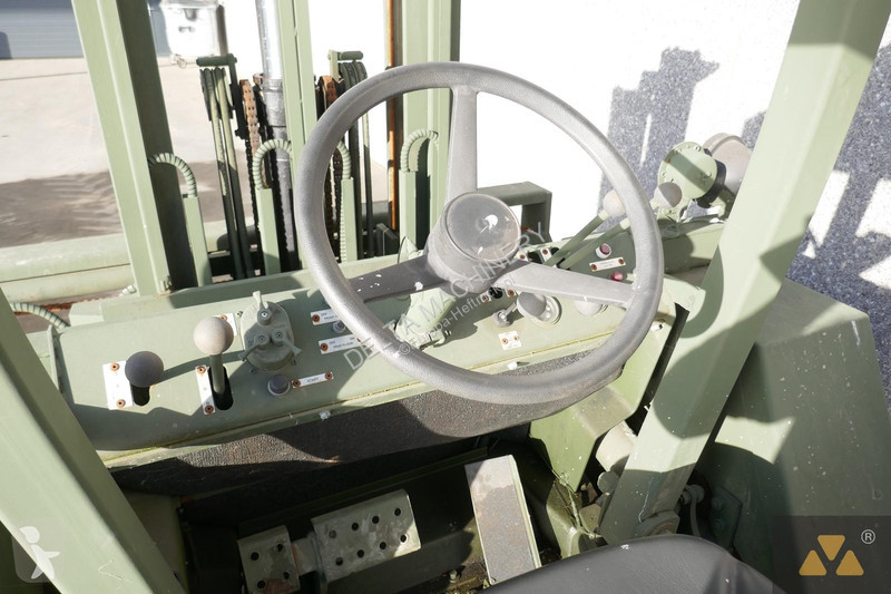Ruw-terrein heftruck  M4K Ex-army