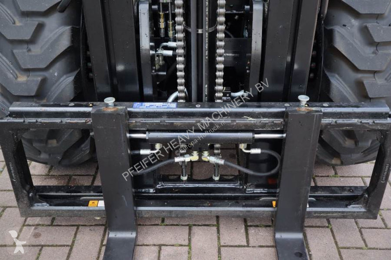 رافعة شوكية لجميع التضاريس Manitou MC25-4 Valid...