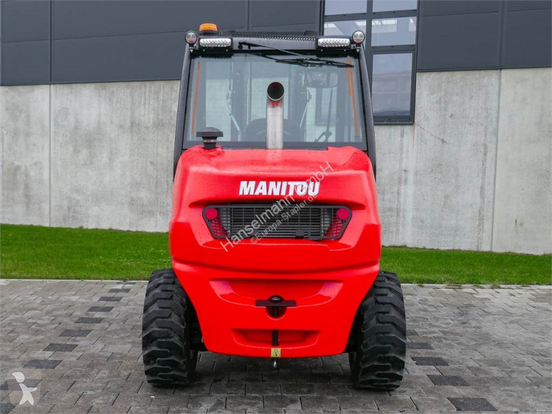 رافعة شوكية لجميع التضاريس Manitou MC 30-4