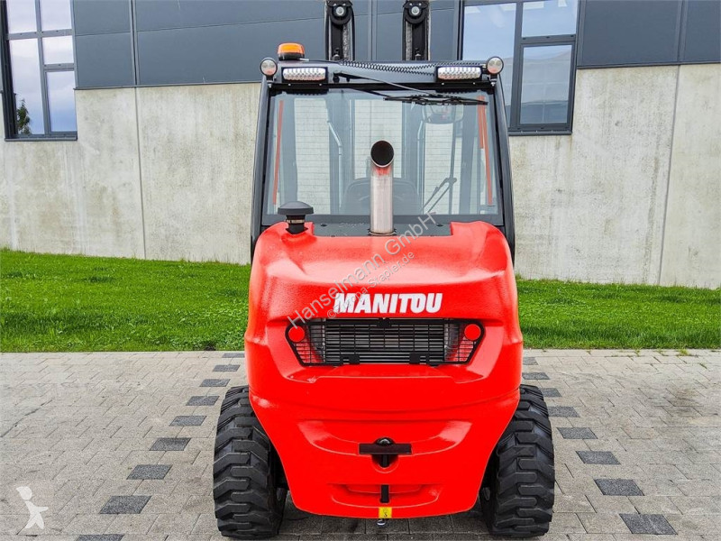 Stivuitor toate terenurile Manitou MC 30-4
