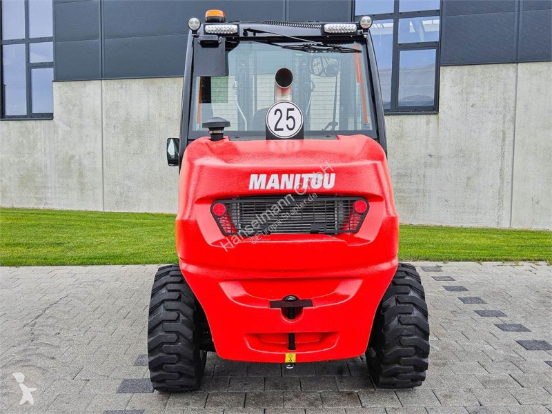 Carretilla todoterreno Manitou MC 30-4