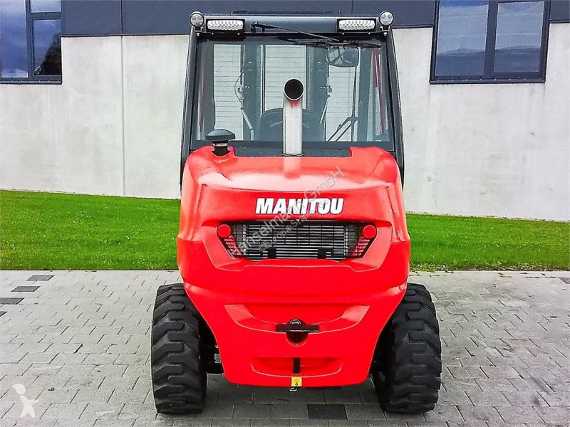 Carretilla todoterreno Manitou MC 25-4