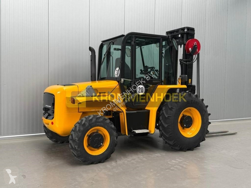 Chariot tout terrain JCB 940