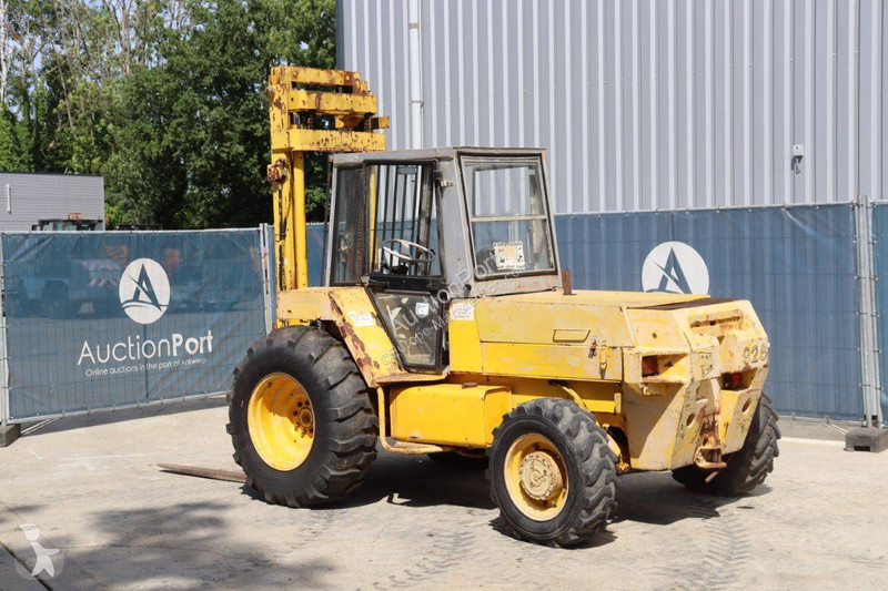 Carretilla todoterreno JCB 926