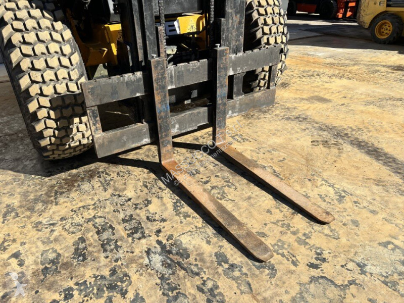 رافعة شوكية لجميع التضاريس JCB 926